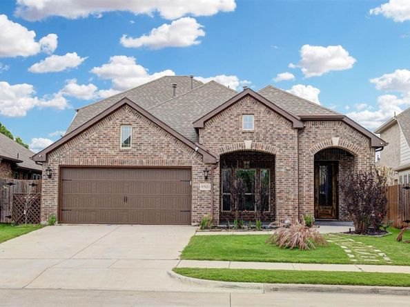 9501  Meadowpark Drive , Denton Texas 76226