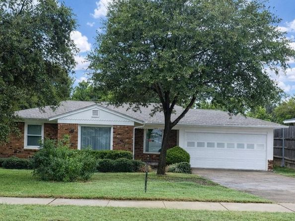 1928  Oakland Boulevard , Fort Worth Texas 76103