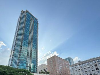 500  Throckmorton Street 