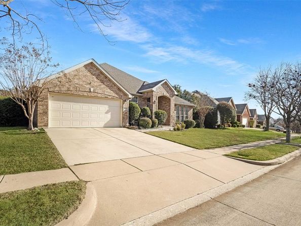 4901  Bellflower Way , Fort Worth Texas 76123