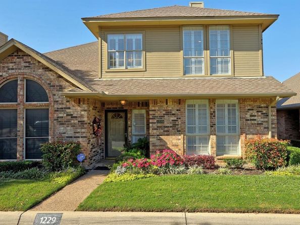 1229  Wooded Trail , Hurst Texas 76053