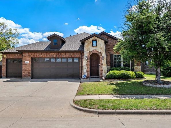 9257  Water Oak Drive , Arlington Texas 76002