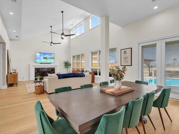 1426  Hidden Oaks Circle 