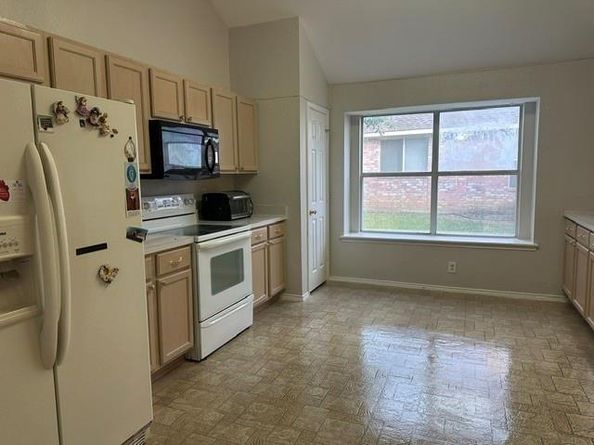 917  Bard Drive , Garland Texas 75040