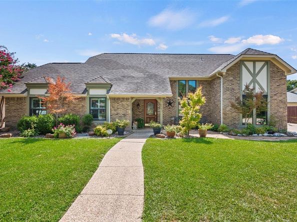 2706  Peach Tree Drive , Carrollton Texas 75006