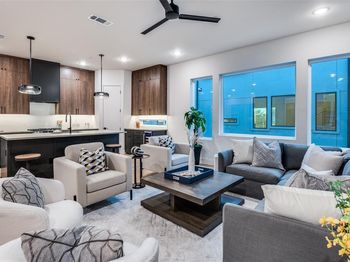 2900  Hawthorne Avenue 