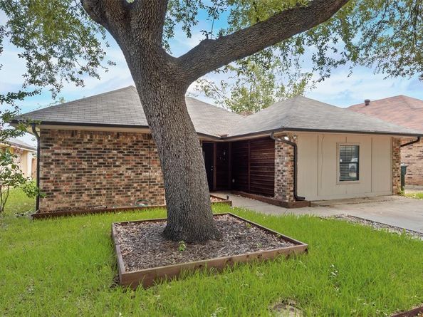 2203  Placid Drive , Carrollton Texas 75007