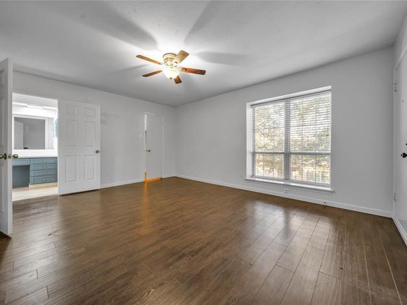 5043  Les Chateaux Drive  214, Dallas Texas 75235