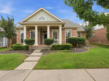 1740  Ivy Lane 