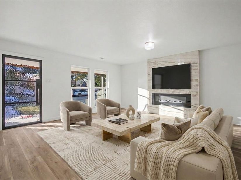 7518  Caillet Street , Dallas Texas 75209