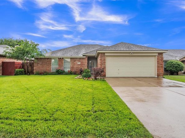 973  Mesa Vista Drive , Crowley Texas 76036