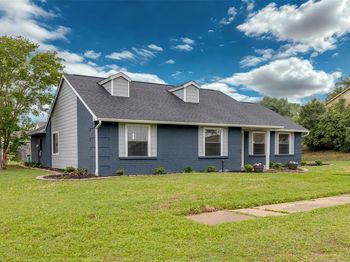 5825  Truitt Circle 