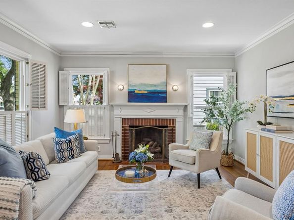 6018  Winton Street , Dallas Texas 75206