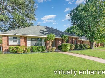 2015  Robin Hill Lane 