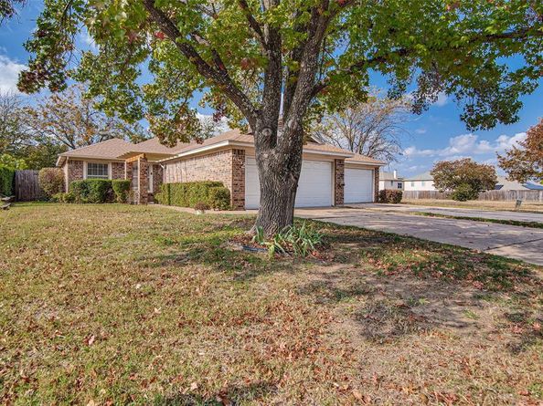 7652  Colorado Creek Court , Fort Worth Texas 76133