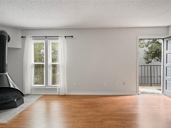 4020  Holland Avenue  202, Dallas Texas 75219