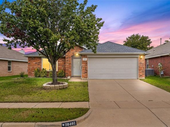 10401  Lake Park Drive , Fort Worth Texas 76053