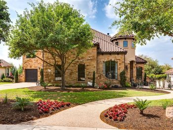 2104  University Club Drive 