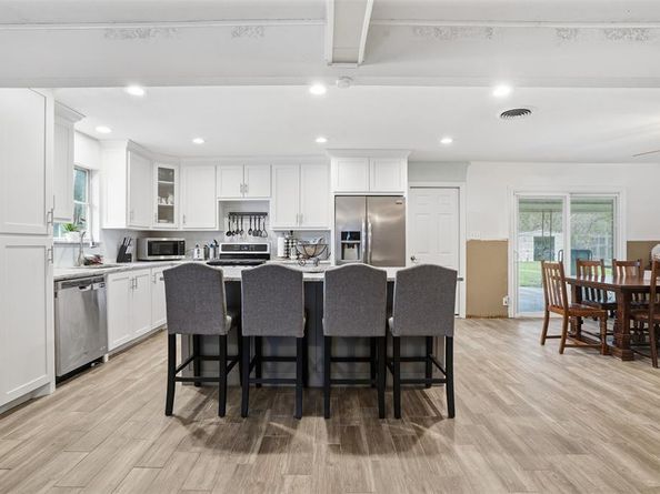 3904  Lakewood Drive , Lake Worth Texas 76135