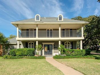 1002  Nottingham Drive 