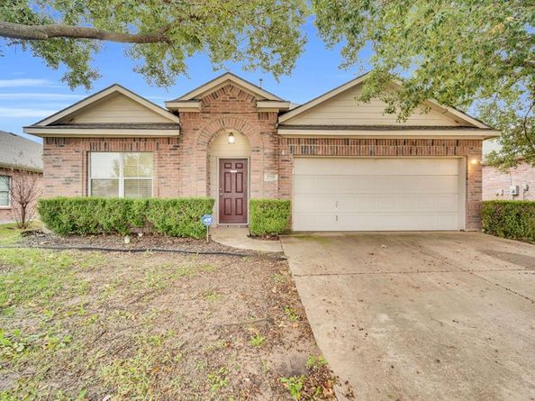 2755  Sun Rise Lane , Grand Prairie Texas 75052