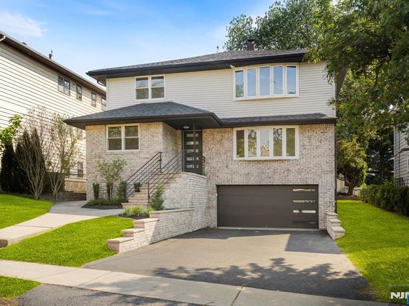 54 W Columbia Avenue, Palisades Park NJ 07650