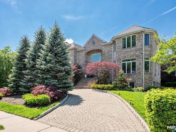 1115 Arcadian Way