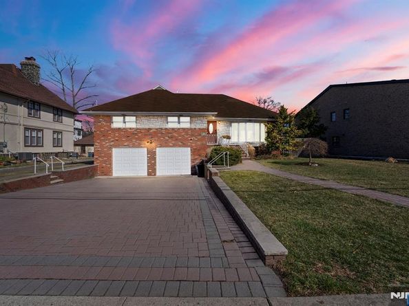 1070 Cumbermeade Road, Fort Lee NJ 07024