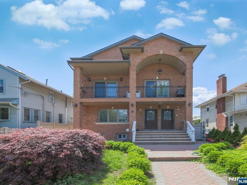 72 Brinkerhoff Terrace, Palisades Park NJ 07650