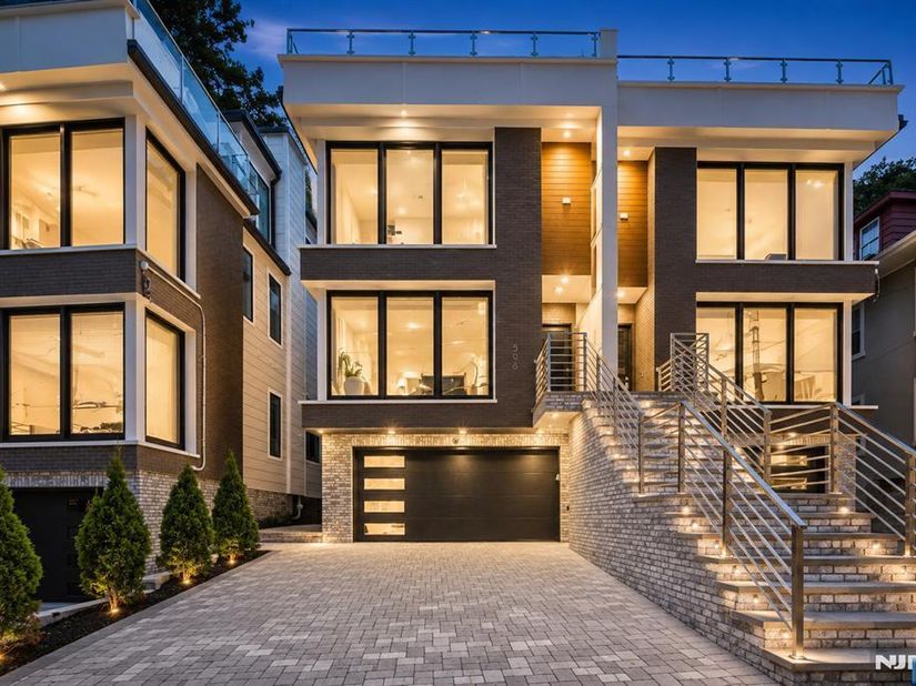 506 Undercliff Avenue, Edgewater NJ 07020