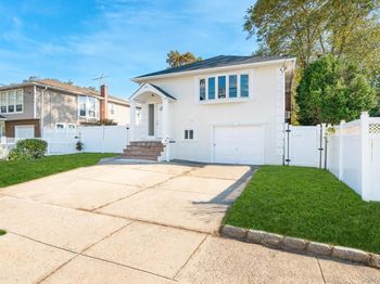 880 Washington Street