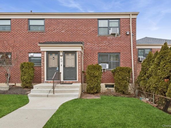 74-22 220th Lower, Oakland Gardens NY 11364
