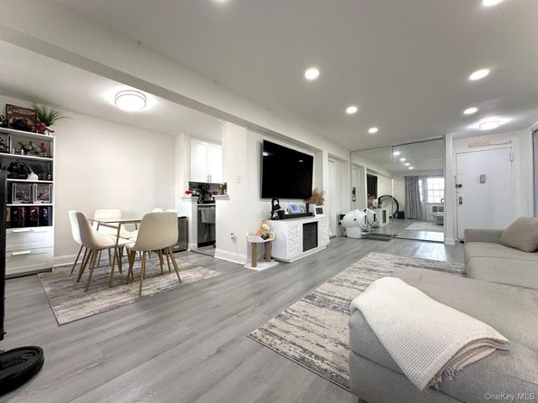 151-15 84th Street 3M, Howard Beach NY 11414