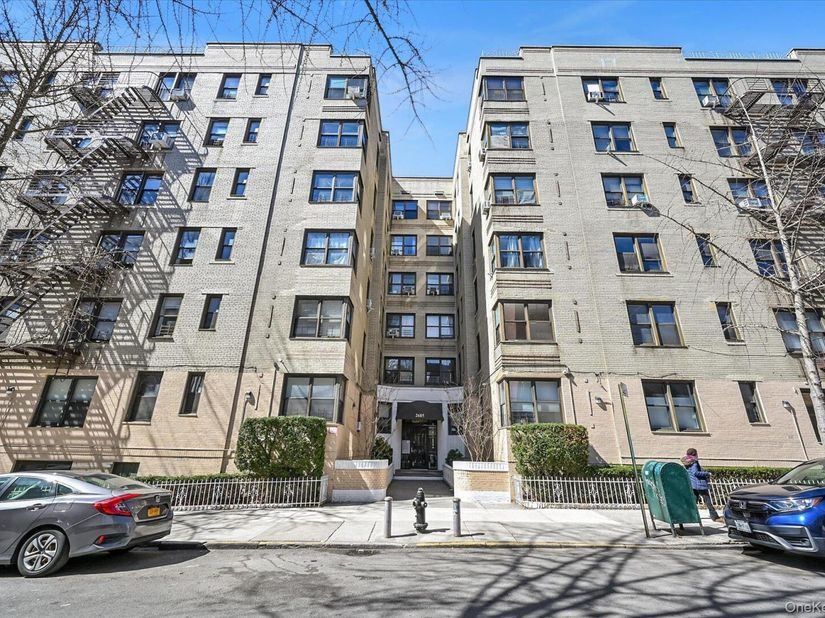 2685 Creston Avenue 1E, Bronx NY 10468