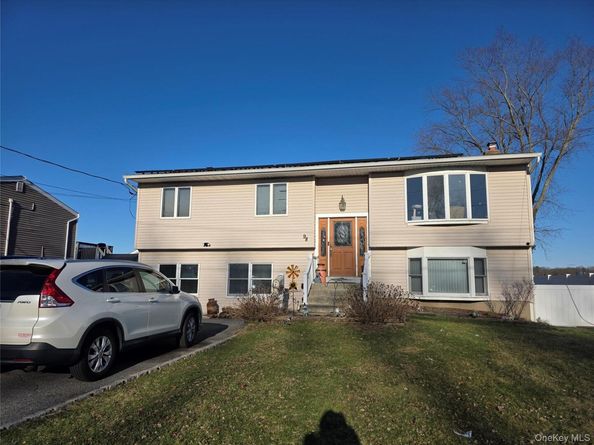 98 Andrew Avenue, Islip Terrace NY 11752