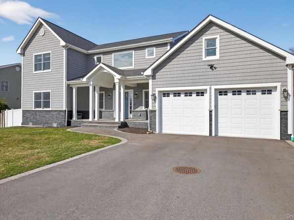 270 Edgewood Avenue, Oakdale NY 11769