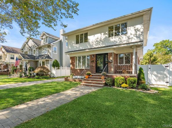 116 Sperry Blvd Boulevard, New Hyde Park NY 11040