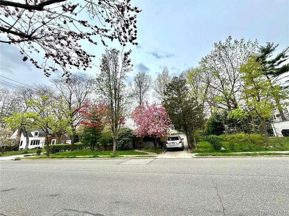 107 Baker Hill Road, Great Neck NY 11023