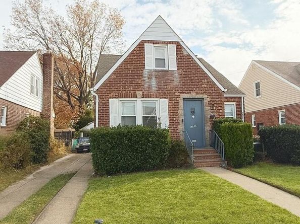 18906 121st Avenue, Saint Albans NY 11412