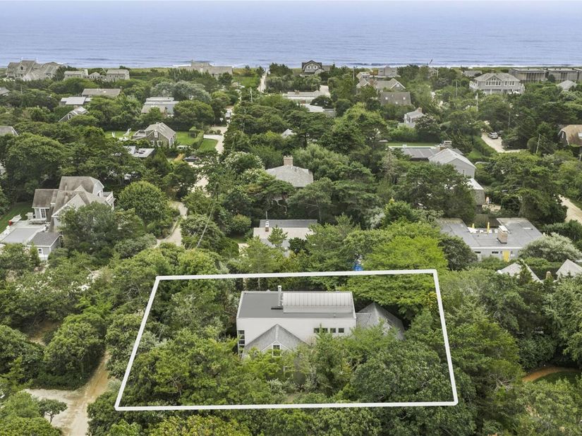 54 Gardiner Drive, Amagansett NY 11930