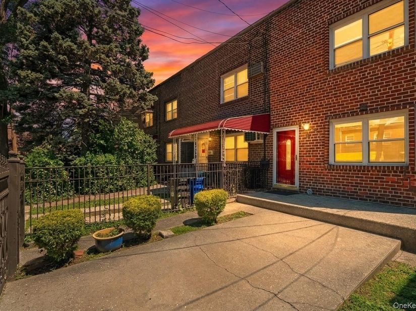 1822 Delancey Place, Bronx NY 10462