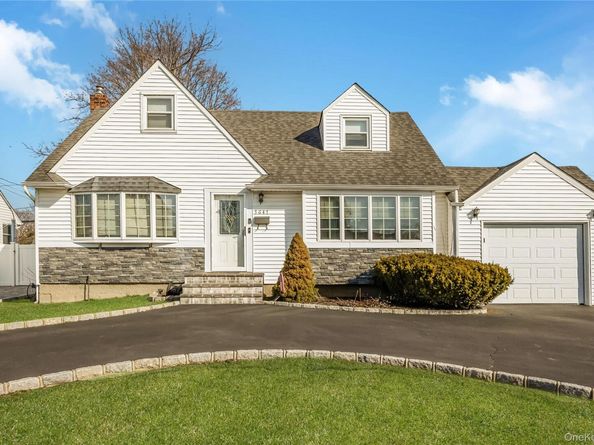 3647 Bernard Drive, Wantagh NY 11793