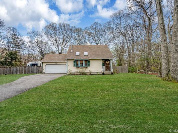 248 Revilo Avenue, Shirley NY 11967