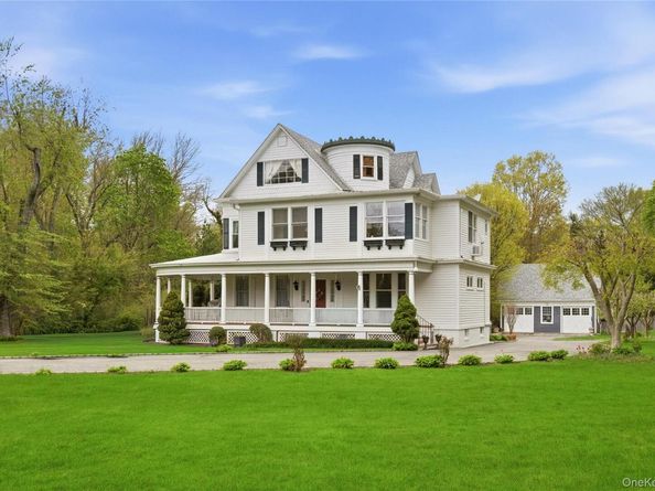 89 Duck Pond Road, Glen Cove NY 11542