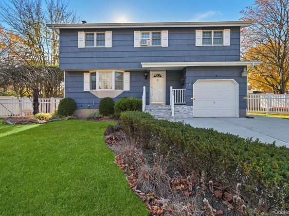 164 Colonial Springs Road, Wheatley Heights NY 11798