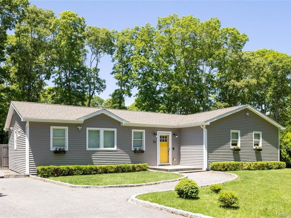 29 Matthews Drive, Speonk NY 11972