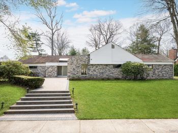 1 Somerset Drive N