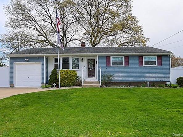 99 Ronkonkoma Boulevard, Centereach NY 11720