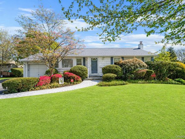15 Frost Lane, Greenlawn NY 11740