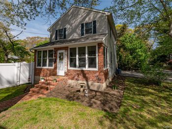 85 E 23rd Street